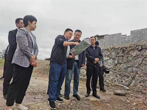 5月10日，副县长徐涌泗一行调研湖田山项目，华体会网页版登录入口党委书记、董事长洪筱明，湖田山执行董事邢辉姣陪同2.jpg