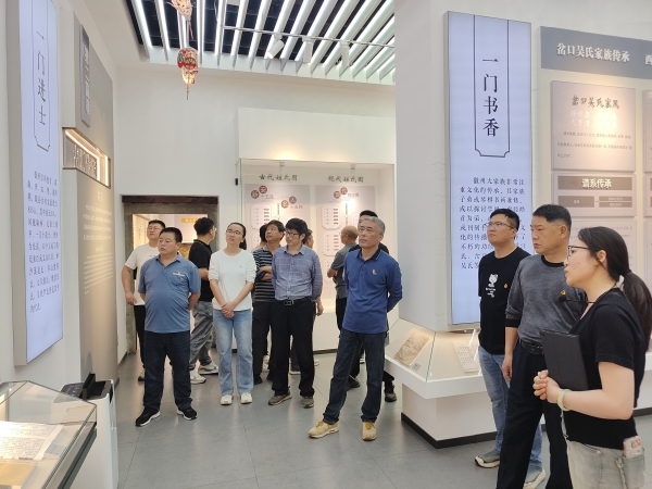 1715563758335776.jpg 2edc9c0a596f2608eb2bb69102efcc0.jpg